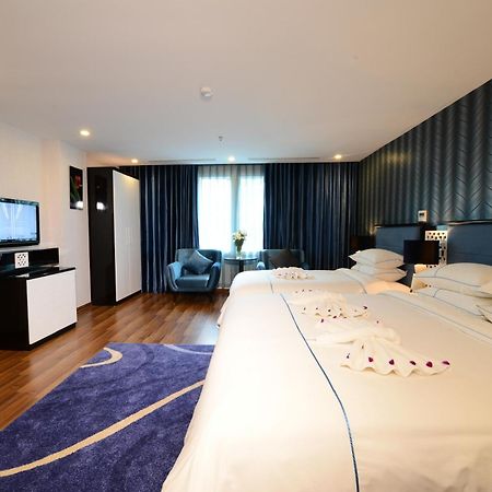 Hanoi Emerald Waters Hotel & Spa Room photo