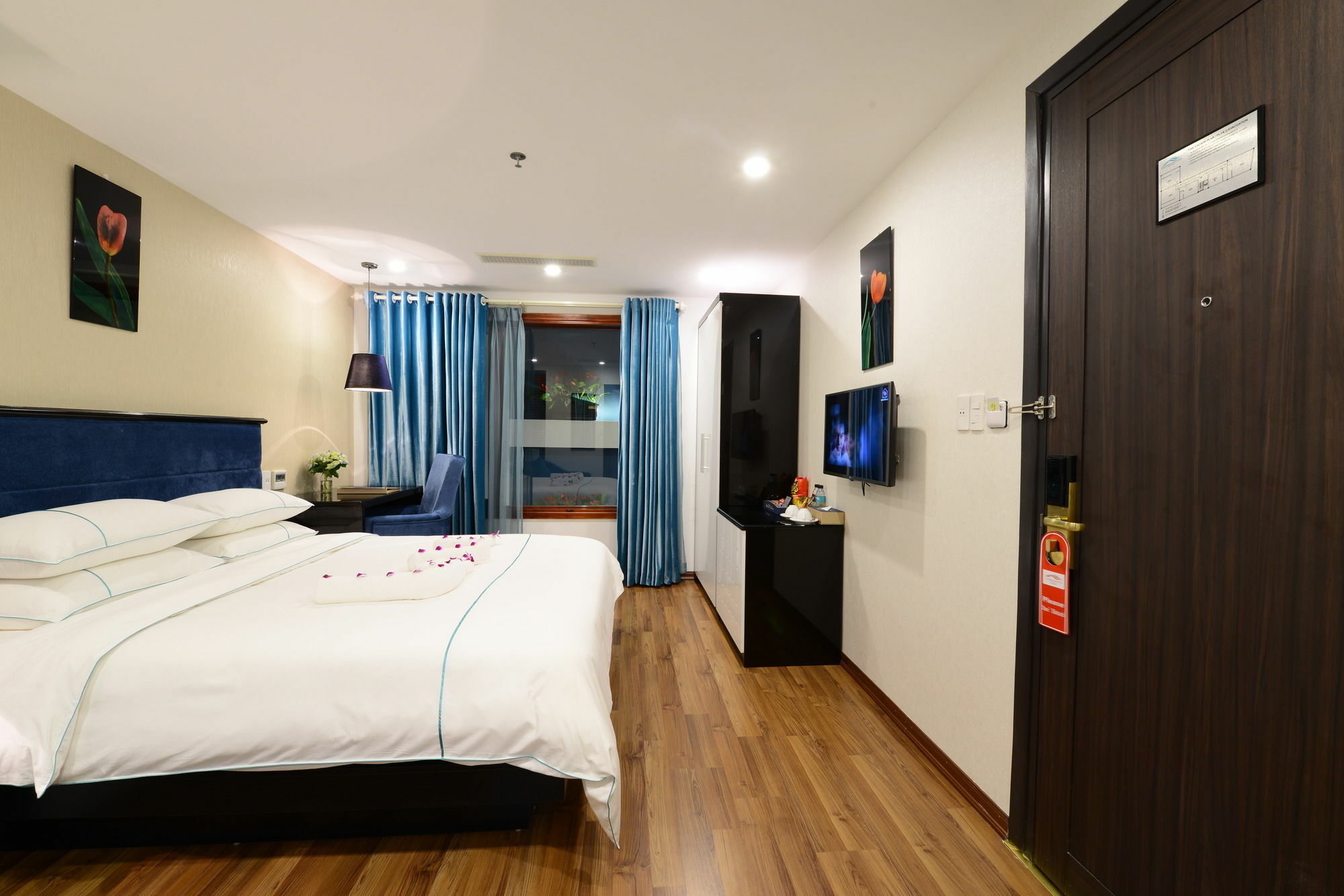Hanoi Emerald Waters Hotel & Spa Exterior photo