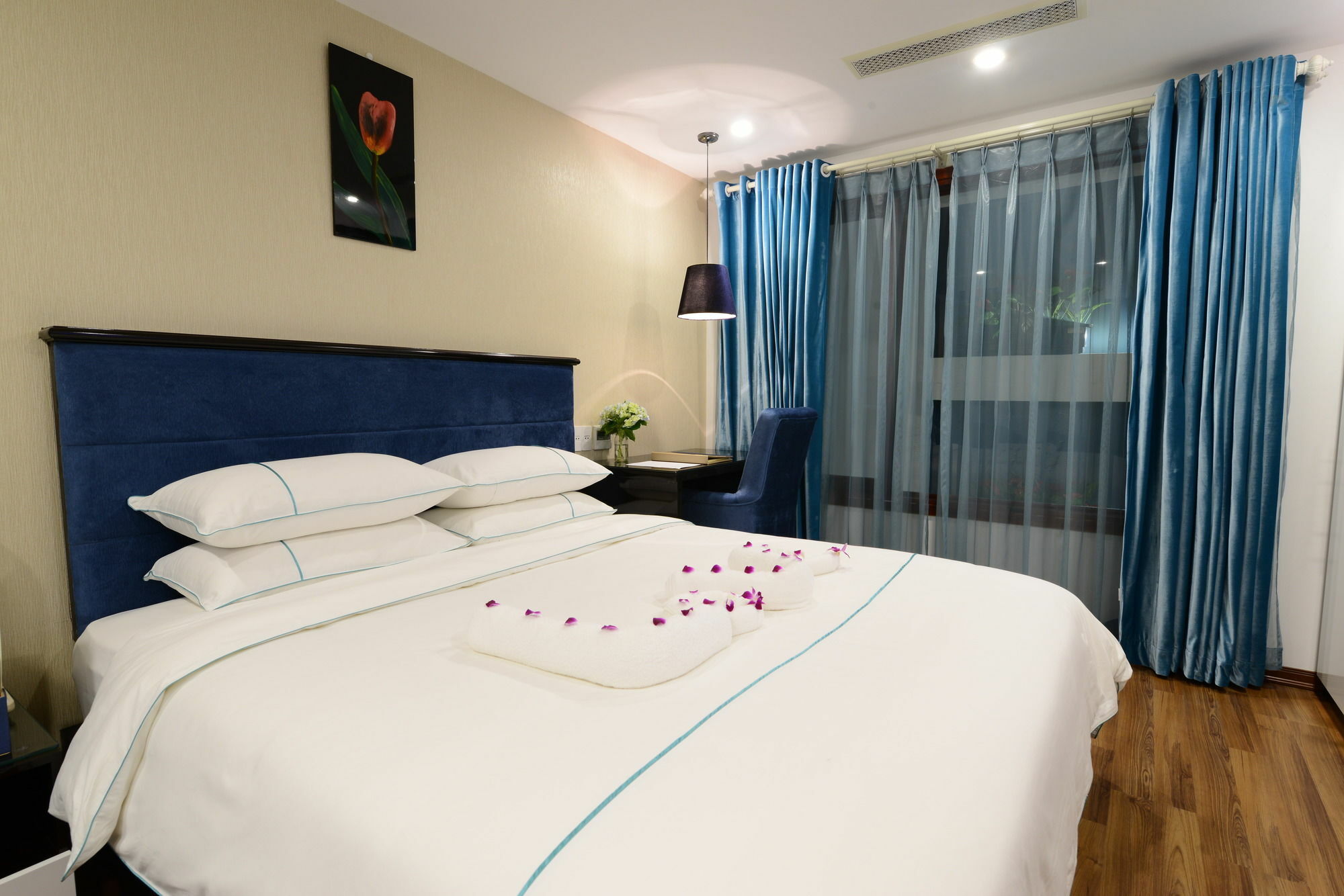 Hanoi Emerald Waters Hotel & Spa Exterior photo